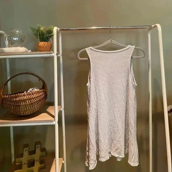 FINAL TOUCH GRAY STRIPE TANK LONG FLOWY TOP - Picture 2 of 3